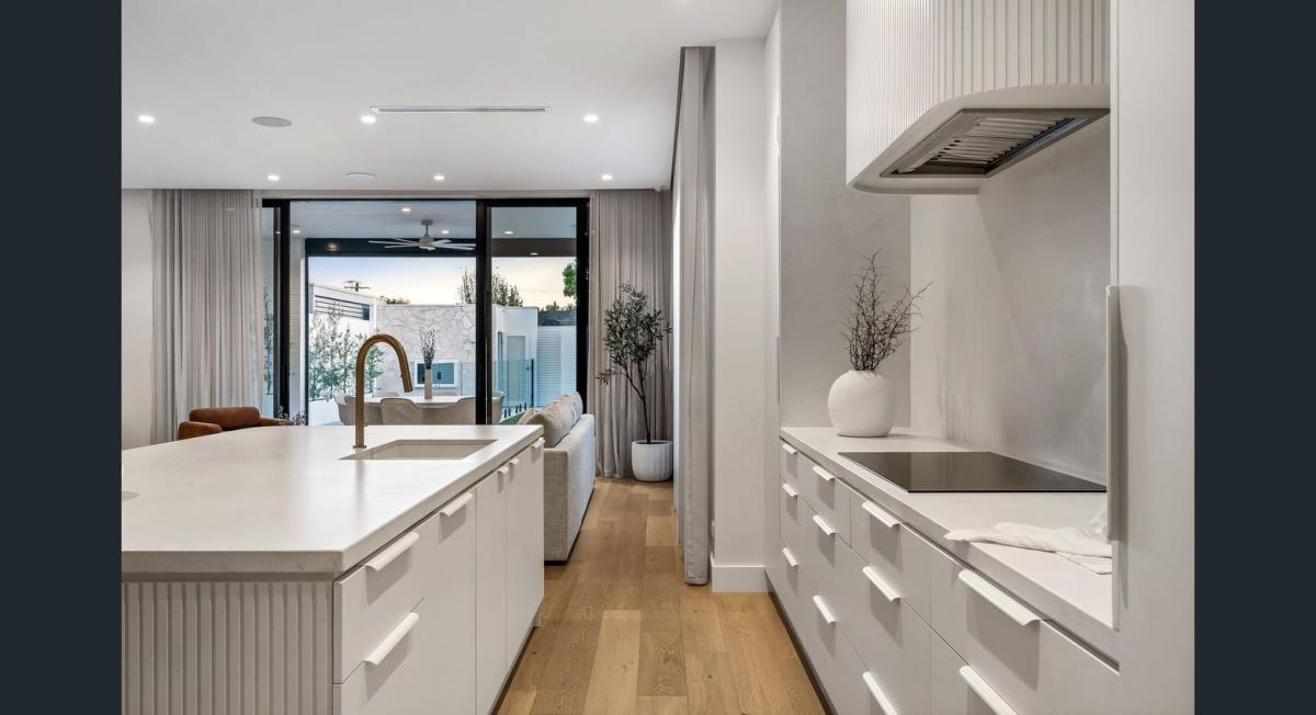 Henley Beach - View 5